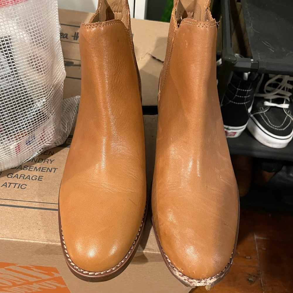 Madewell Ainsley Chelsea Boot- size 8